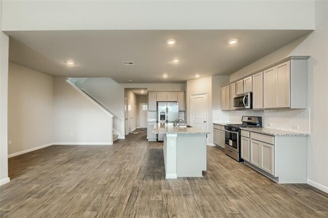 Building Photo - 603 Bluffview Dr.