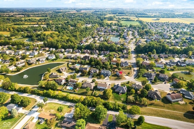 Building Photo - 7913 Meadow Bend Ln