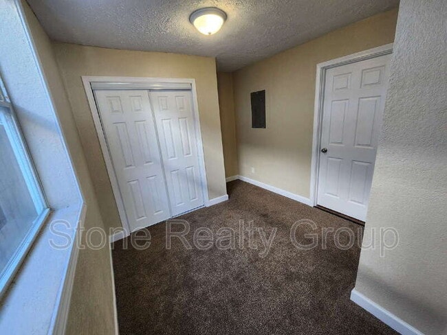 Building Photo - 624 S 8th St