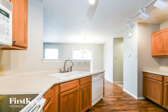 Building Photo - 12184 Maize Dr