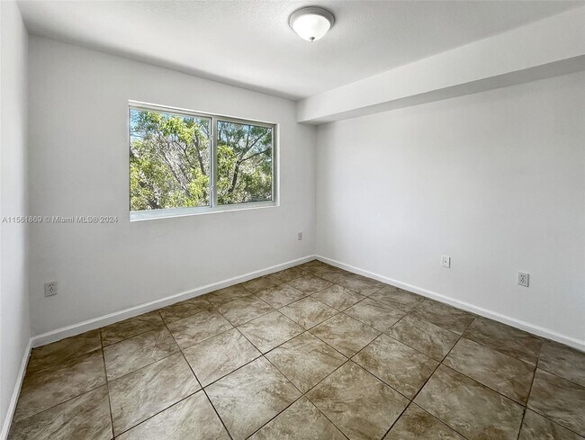 Building Photo - 15430 SW 284th St