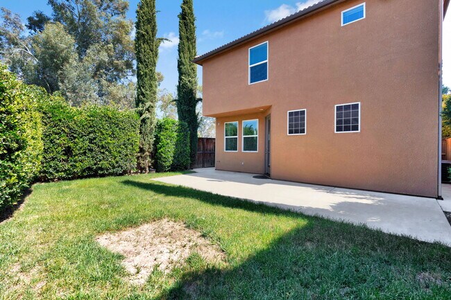 Building Photo - 1446 Sundial Way