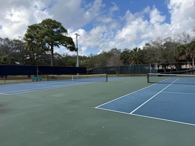 Building Photo - 387 Kelsey Park Dr