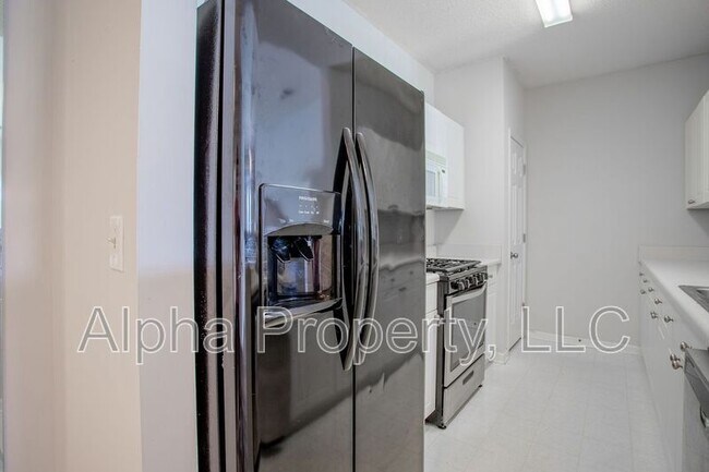 Building Photo - 531 McKenna Cir