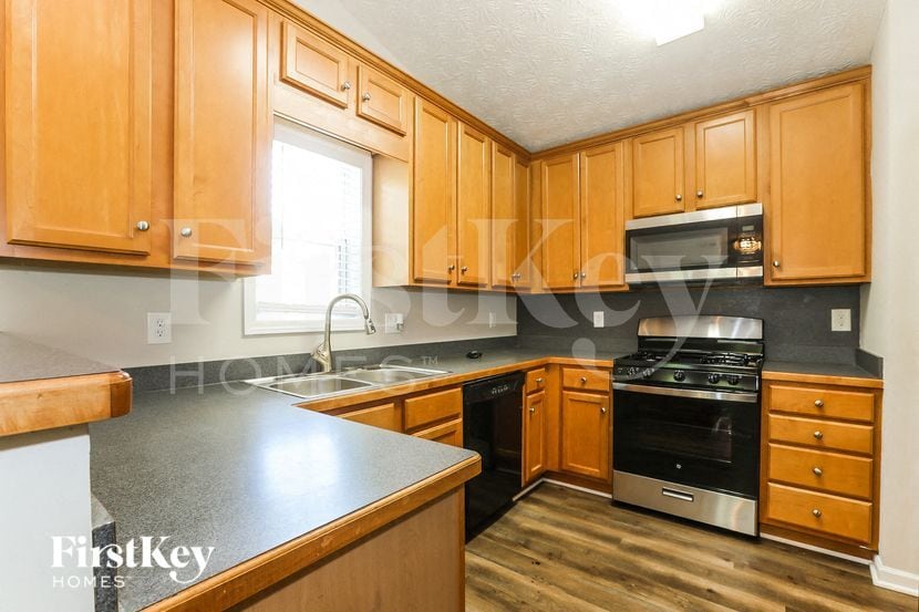 Building Photo - 189 Waters Edge Dr