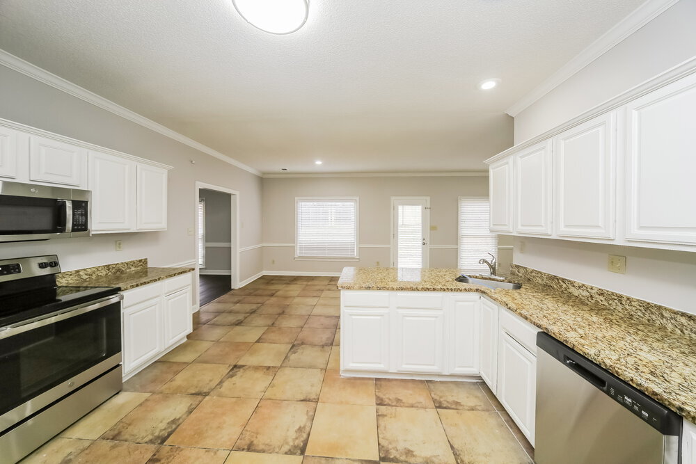 Building Photo - 8742 Raspberry Ln