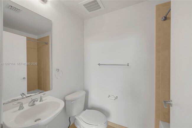 Building Photo - 3340 NE 190th St