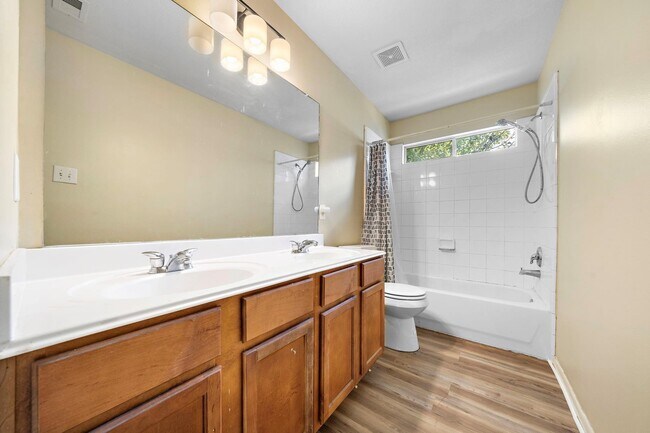 Building Photo - 6523 Wellington Meadows Dr