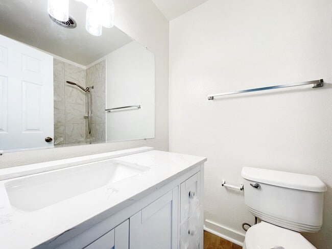 Building Photo - Pet Friendly Kaneohe Townhouse with A/C