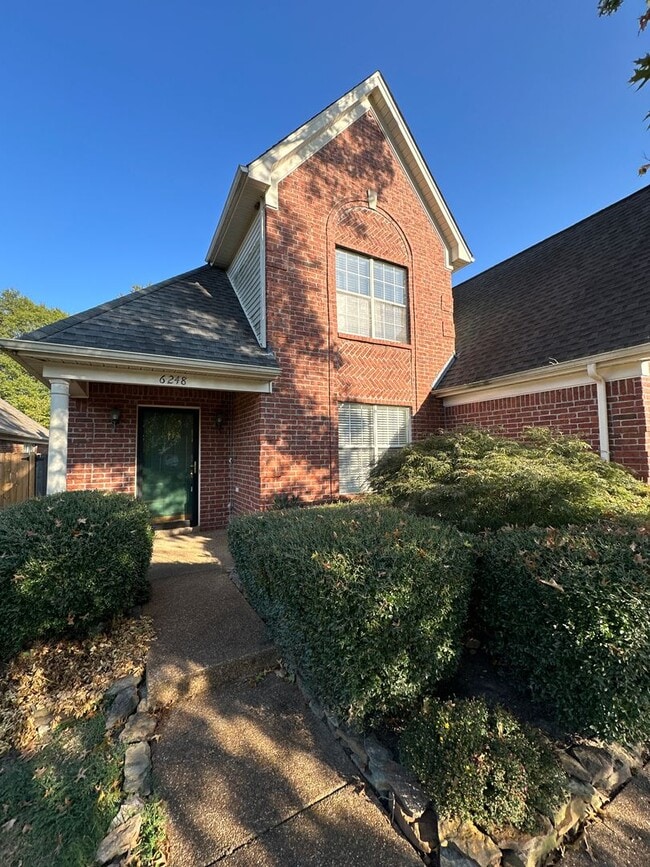 Building Photo - Beautiful 3 Bedroom/2.5 Bath Home on Quail...