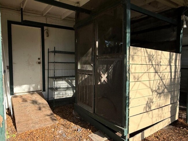 Building Photo - 17503 30th Ln N