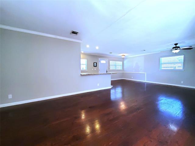 Building Photo - 806 Greenhaven Dr