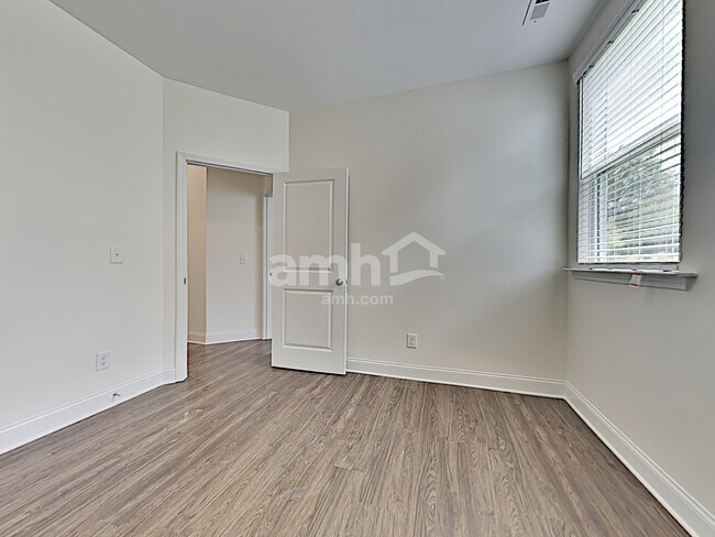 Building Photo - 109 Pullen Dr