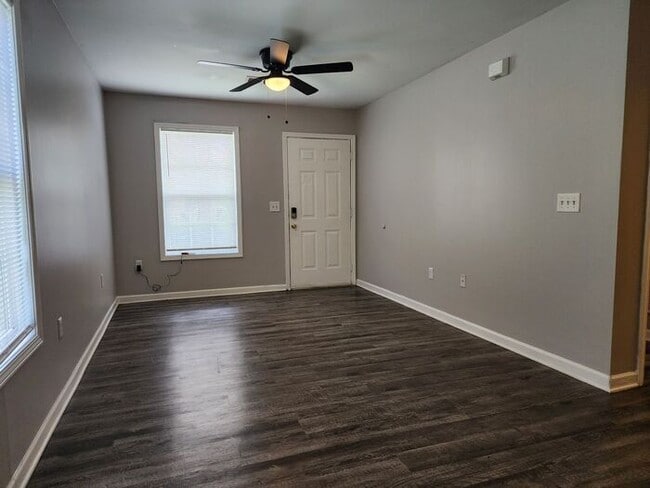 Building Photo - MOVE IN SPECIAL - HALF OFF 1ST MONTHS - All Electric 1 Bedroom 1 Bathroom