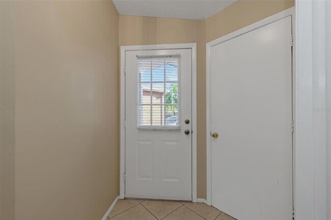 Building Photo - 3121 Beecher Dr E