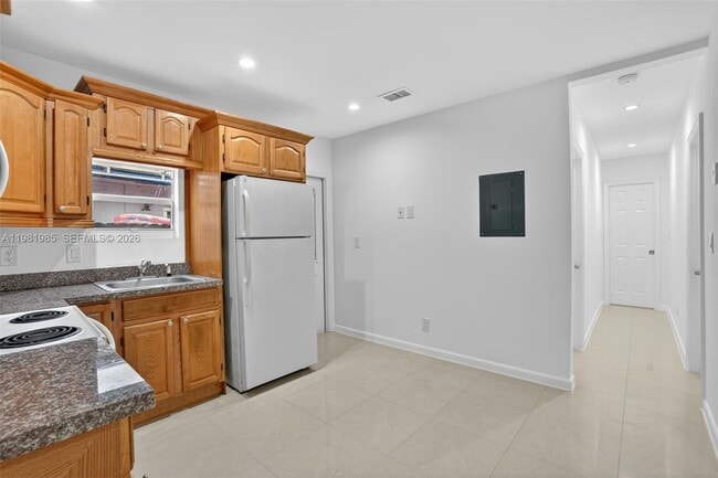 Building Photo - 6761 SW 13th Terrace