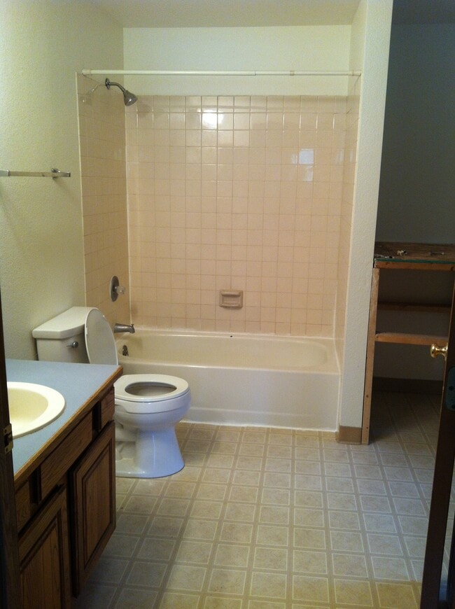 Building Photo - 1214 N Williwaw Way