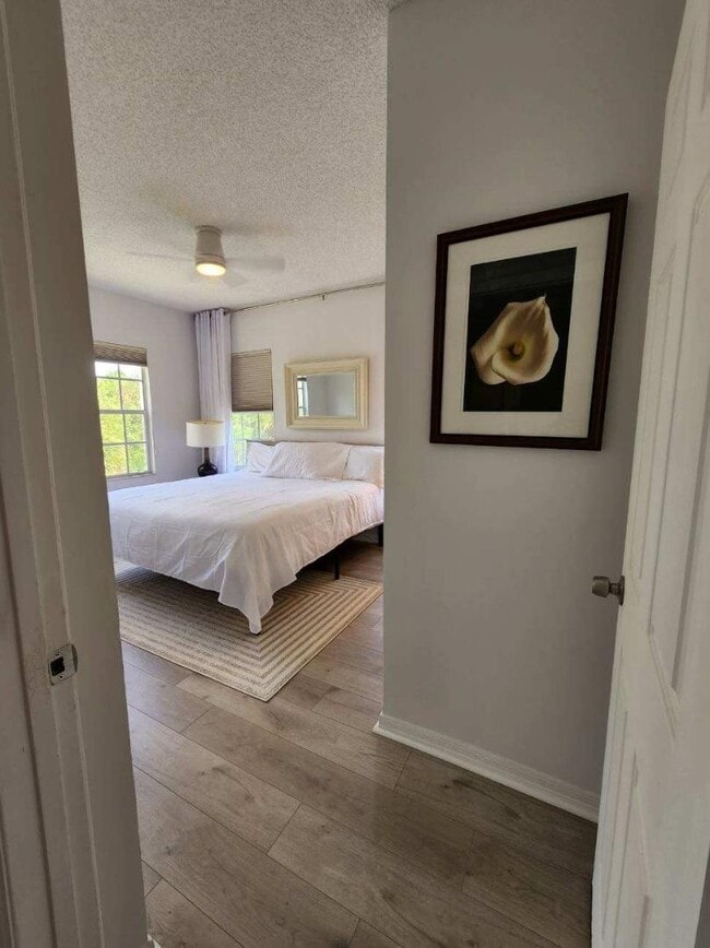 Building Photo - 5551 Bentgrass Dr