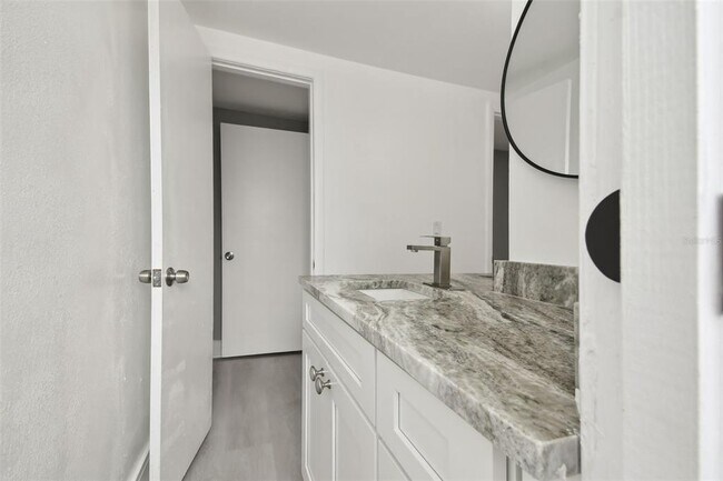 Building Photo - 4411 3rd Ave E