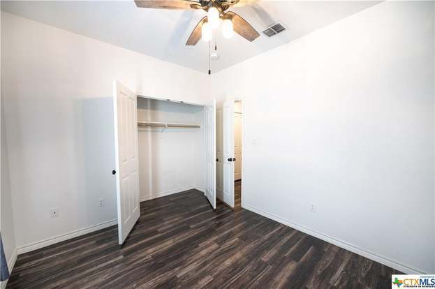 Building Photo - 132 Navarro Xing
