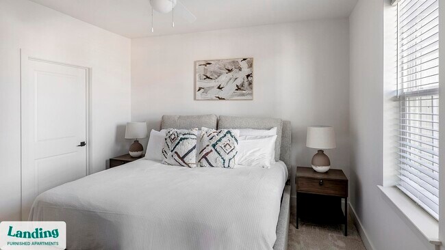 Building Photo - 170 Graphics Dr