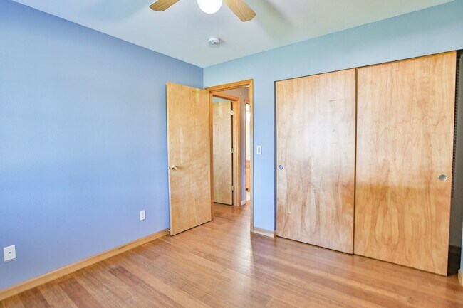 Building Photo - Lovely Home located in Oak Harbor and Ready for a New Tenant!