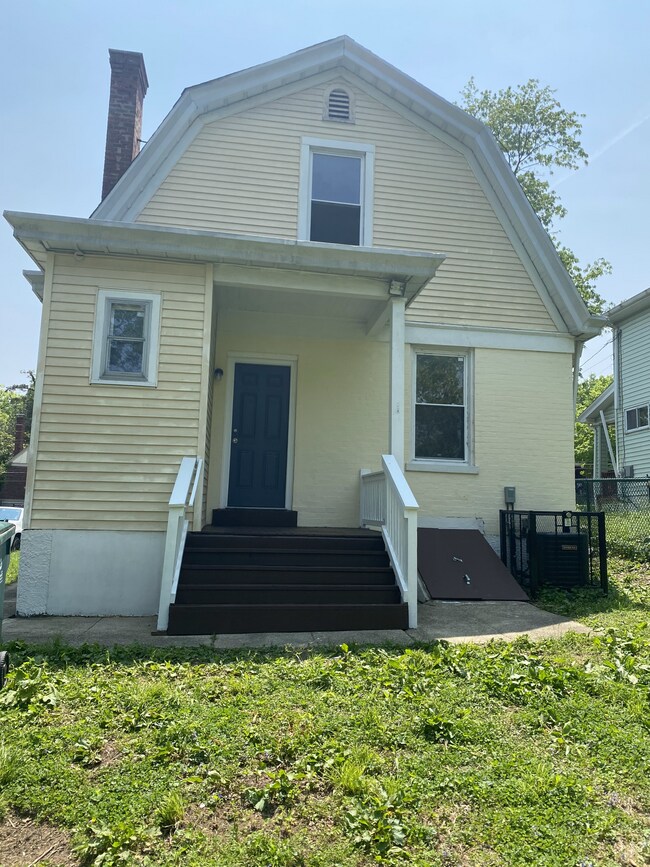 Building Photo - 2804 Shaffer Ave
