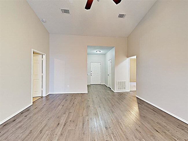 Building Photo - 2525 Country Creek Ln