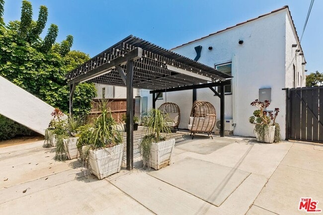 Building Photo - 3706 Brunswick Ave