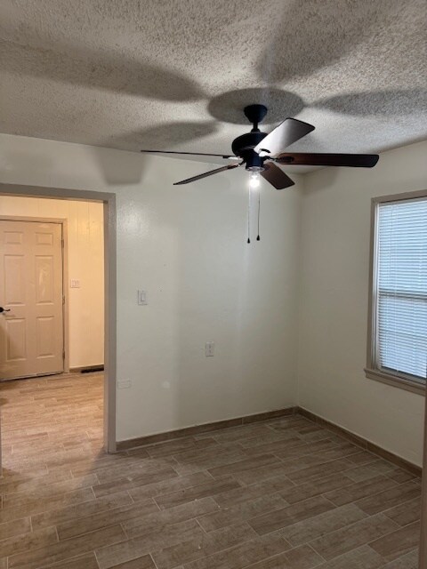 Building Photo - 509 Plymouth Ave