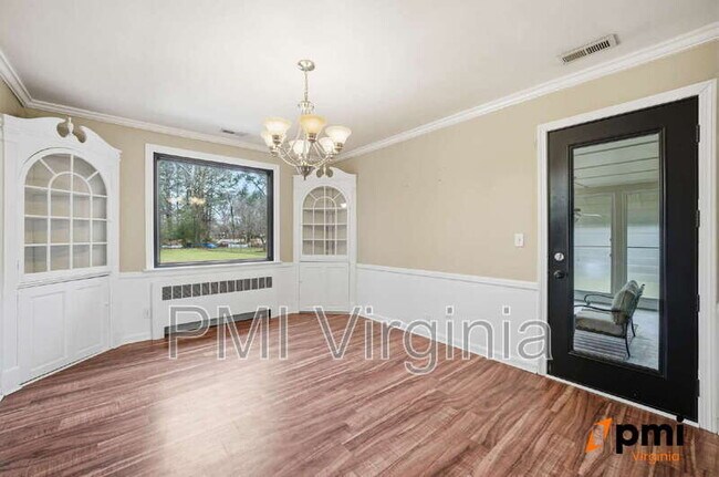 Building Photo - 2707 Martone Rd