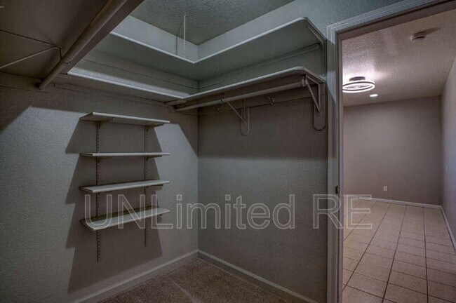 Building Photo - 2512 Cisco Dr S