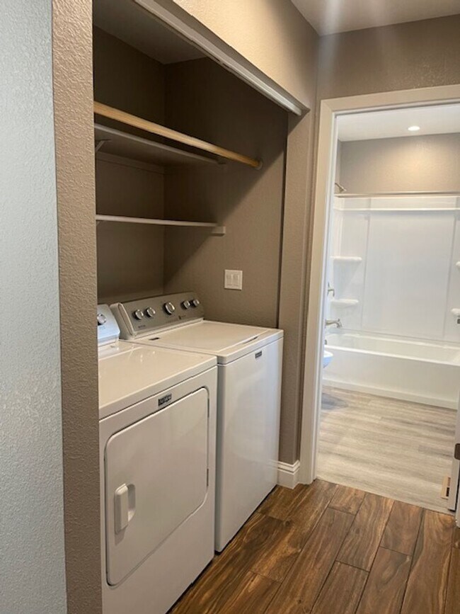 Building Photo - COMING SOON! Beautiful Home with Stunning ...