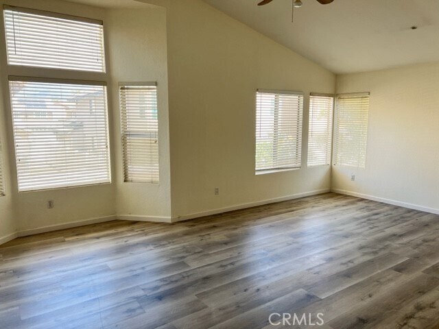 Building Photo - 14240 Plumas Ct