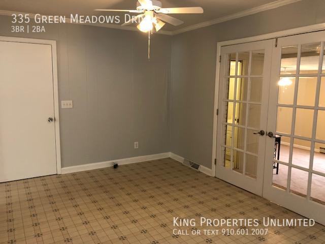 Building Photo - 335 Green Meadows Dr