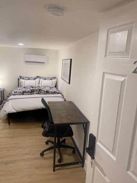 Building Photo - 3535 17th Ave S