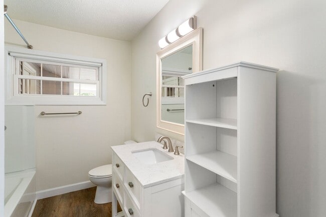 Building Photo - Charming Renovated 3-Bedroom Home in River...