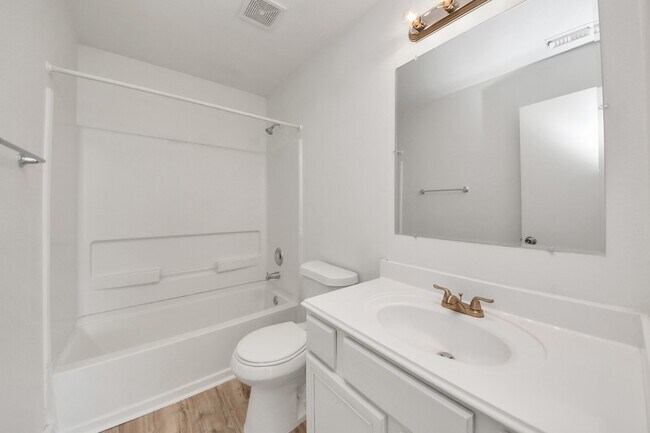 Building Photo - 20623 Patriot Park Ln