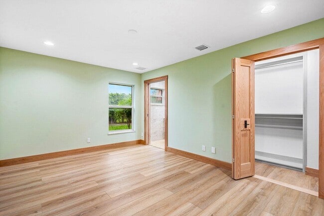 Building Photo - 289 Cape Cod Cir
