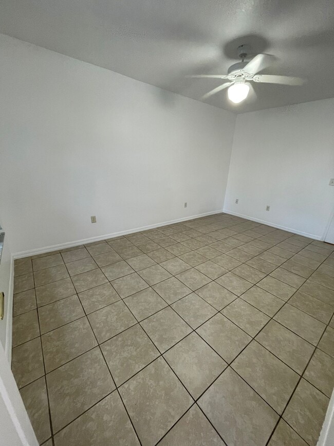 Building Photo - 436 Washington Palm Loop