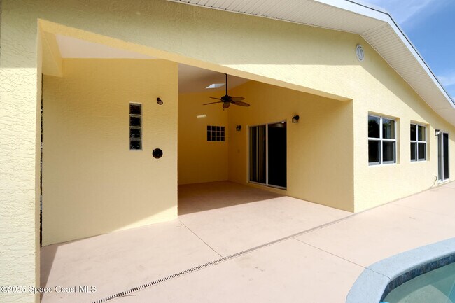 Building Photo - 2917 Rollins St