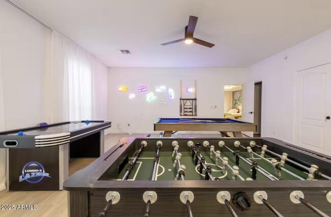 Building Photo - 5536 E Campo Bello Dr
