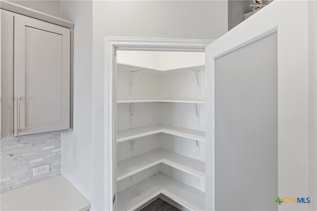 Building Photo - 3809 Donald Dr