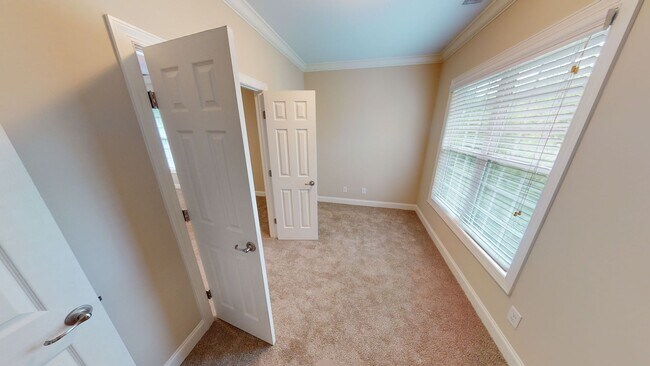 Building Photo - Extra Large Condo in Anderson Creek Club C...