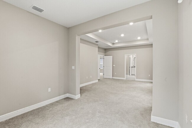 Building Photo - Finley Woods 4 bedroom 3 bath.