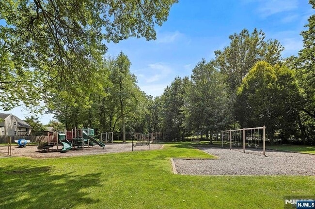 Building Photo - 111 Ramille Ct