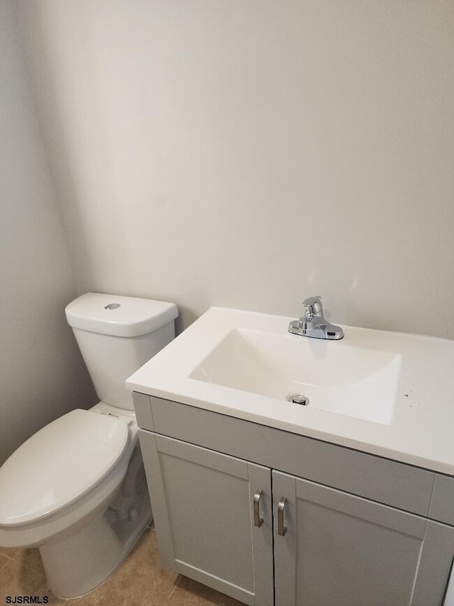 Building Photo - 118 S Main St