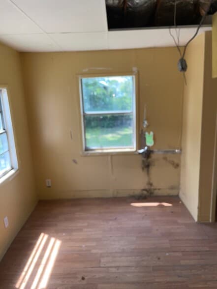 Building Photo - 5811 Helen Ave