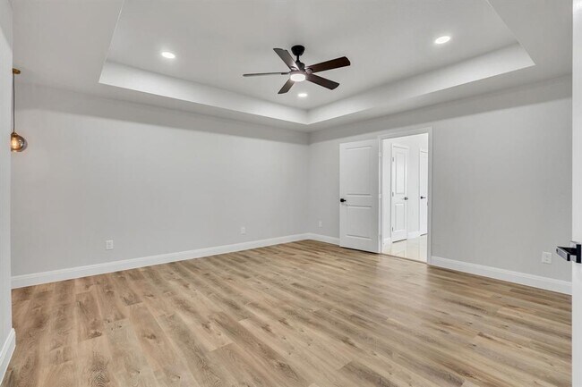 Building Photo - 157 Country Pl Ln