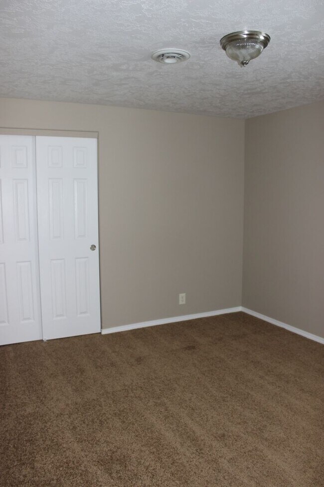Building Photo - 16664 Shaw Pine Ct